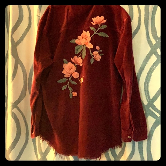 American Eagle Outfitters Tops - American Eagle Embroidered Shirt